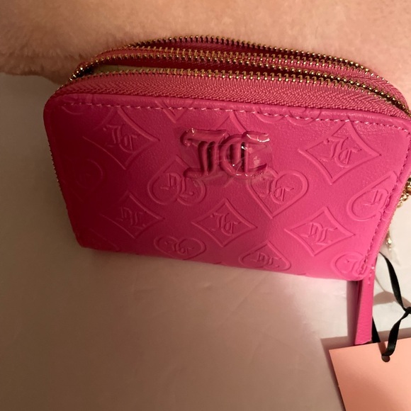 Juicy Couture wallet pink with credit card slots and bill section zip coin area. - Picture 3 of 7